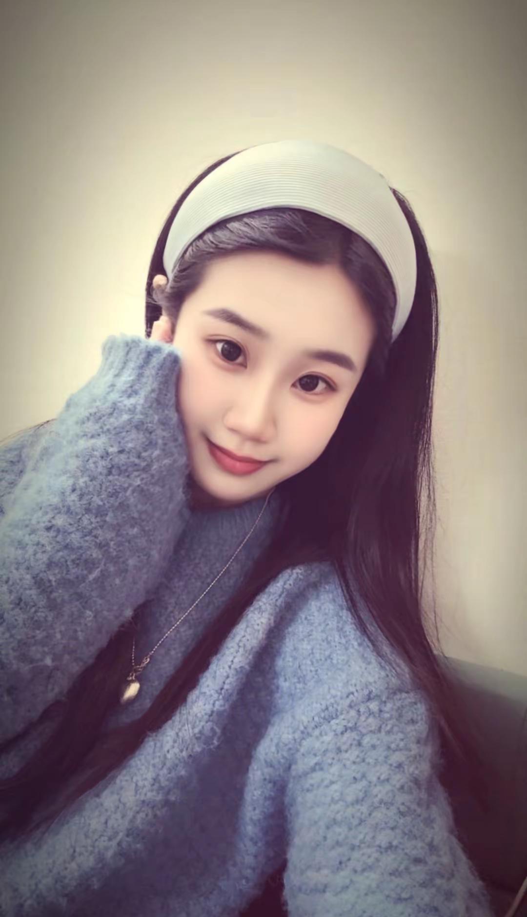 家里人说今年要是谈不到对象就不用回家过年了