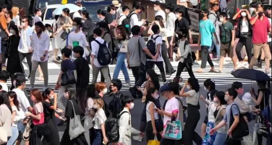 未来三年，我国将迎来惊天死亡潮！短短三年，逾3200万人离世，速度快得令人震惊，