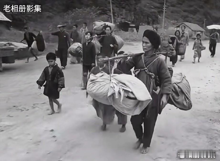 老一辈人，实在是太可怜了[哭哭]朋友们，你现在看到的，是1945年广西大逃难