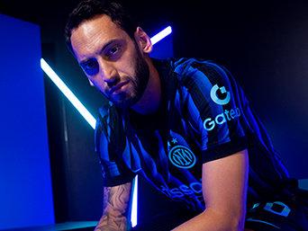 感谢扣扣搜搜只想捡便宜的加拉塔萨雷。因为走与留的问题，夏窗时恰尔汗奥卢与管理层闹