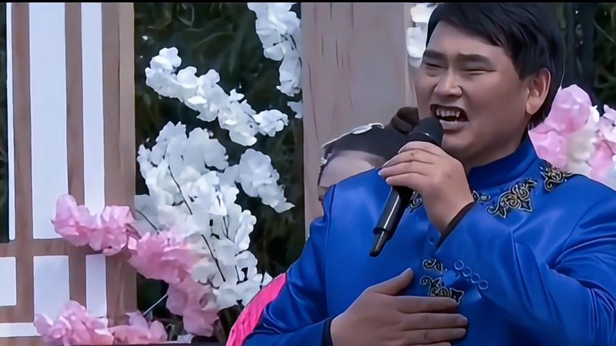 （头条）大伙儿都听说了不？大衣哥朱之文最近官司打赢啦！有个女的，愣是黑了他四年呐