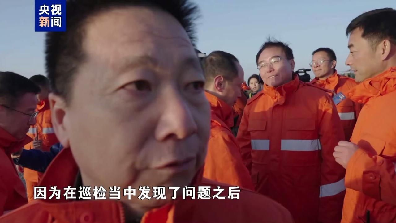 官方主动曝光！神舟二十号载人飞船返回舱舷窗玻璃出现细微裂问题是由航天员巡检时发现