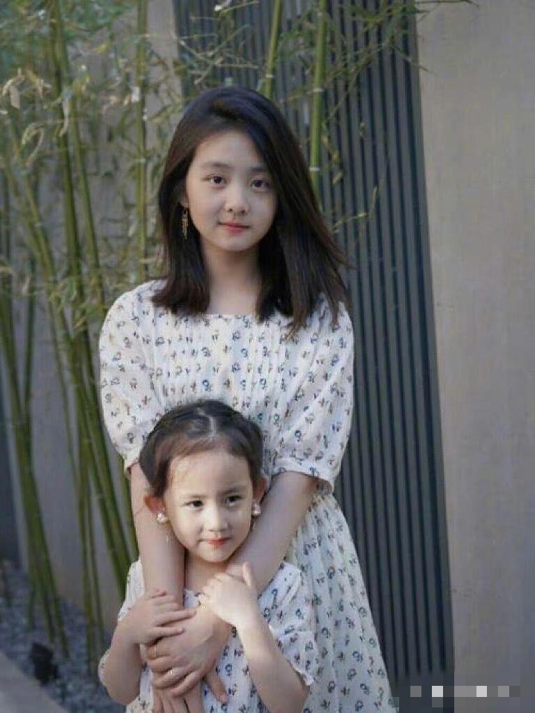 黄磊二个女儿长相，这基因公平吗？