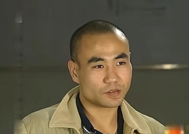 他是全国男人都想拜师的人，别看他长得也不帅，也没啥钱，却能在短短几个小时之内，让