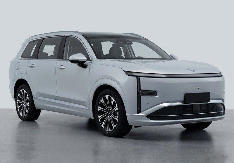 五菱正式入局中大型六座SUV圈，星光L上公告了，应该是五菱造过定位最高的车，4.