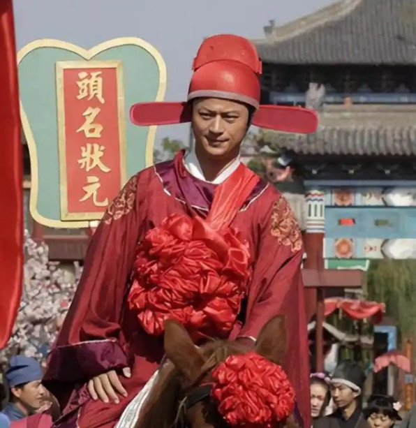 理论上古代只要把四书五经背熟了就能考上状元，为什么多数人却连个秀才都考不上呢？