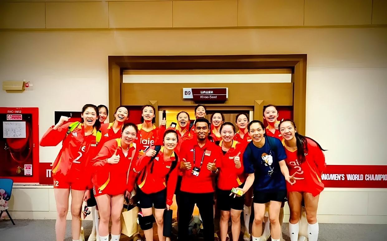 说句实话，我大胆预测中国女排世锦赛对阵法国女排首发阵容。主攻：吴梦洁、庄宇珊
