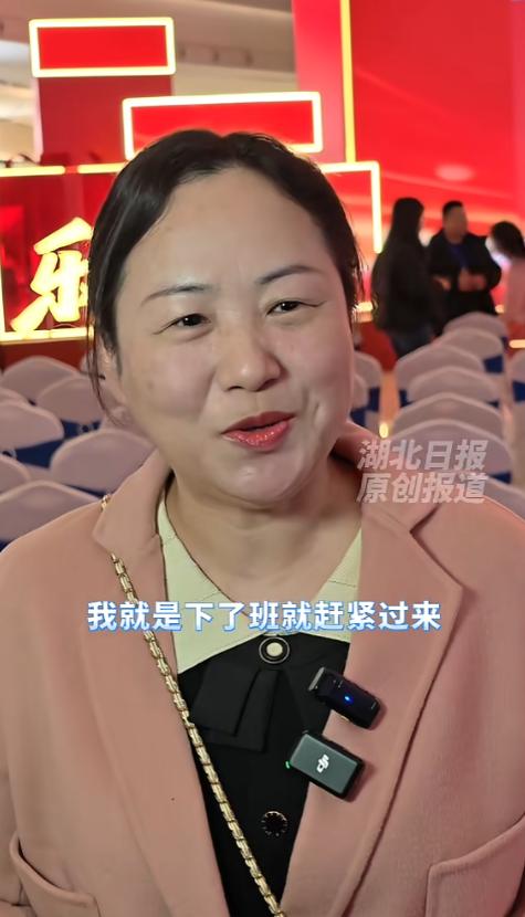 “简直赚翻了！”近日，湖北武汉，一女子在超市购物，花了107.9元，结账后，便参