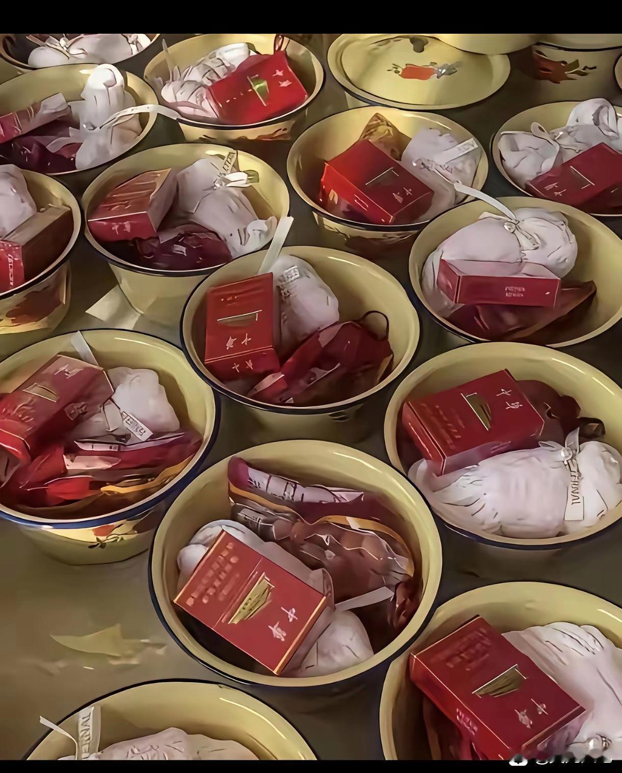 这个档次酒席该随礼多少呢？