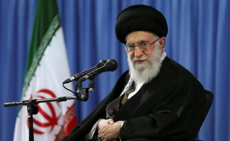 这一仗，伊朗必须换个打法！只要美军航母敢来，就说明他们早就做好了防备。伊朗如果去