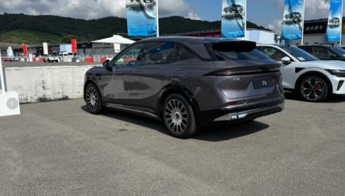 其实现在很多车纯在堆料而没有考虑不同的使用场景，焕新7X我就觉得要更全面一些，要