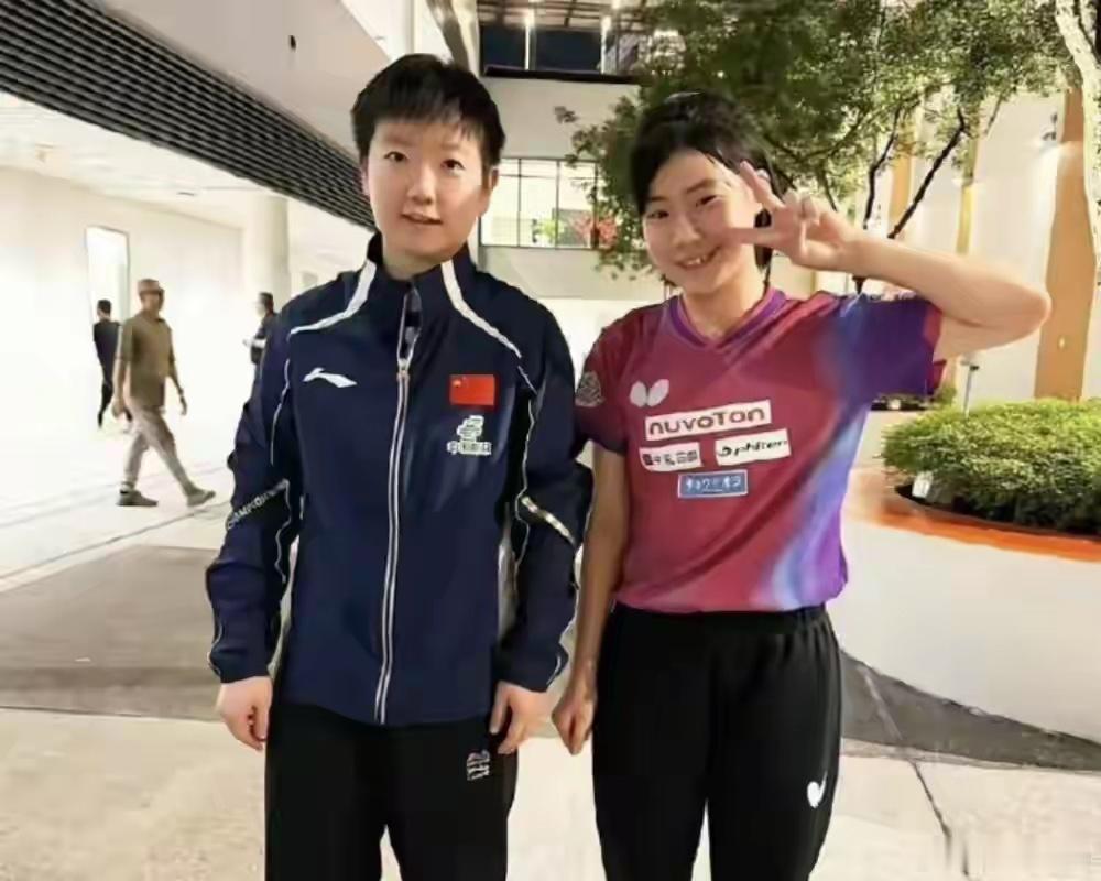 13岁日本乒乓天才少女松岛美空，化身孙颖莎忠实小迷妹，在新加坡青少年大满贯赛后，