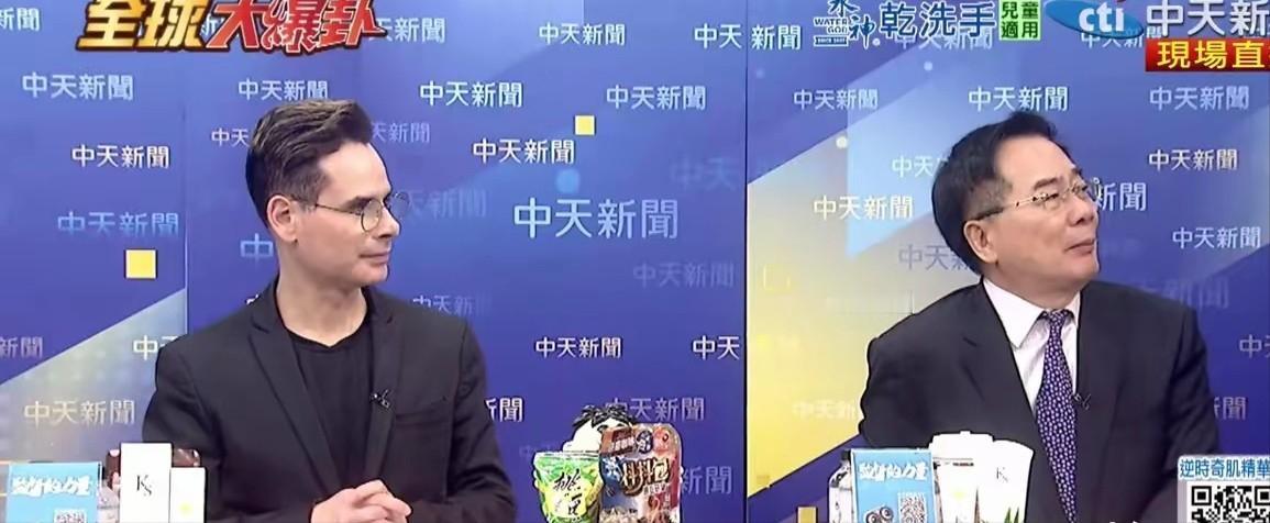 台湾蔡正元博士当着美国人方恩格的面说，就算美国派海军十万陆战队到台湾，即使台湾男