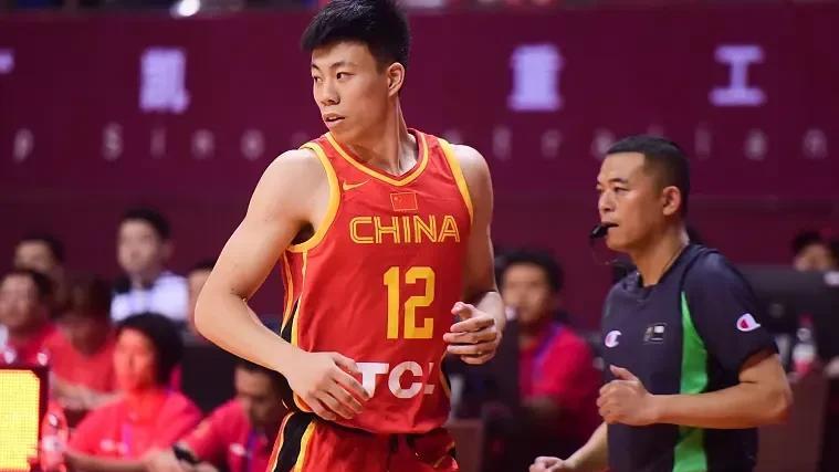 如果中国球员都可以出战，最强阵容怎么排？目前的中国男篮正在积极的备战当中，也有