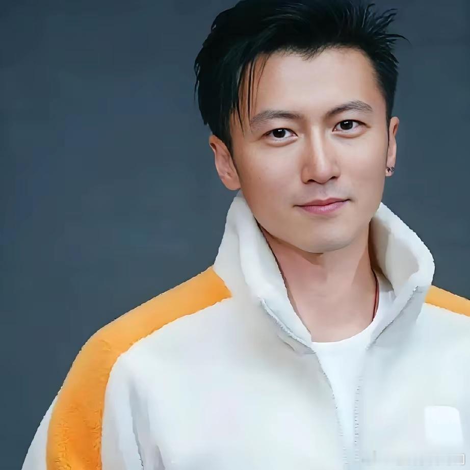 娱乐圈里，我最想不通的人就是谢霆锋了，人长得那么帅，有情商有智商，竟然功夫还那么