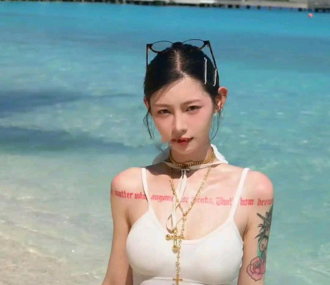 痞幼，马尔代夫度假照