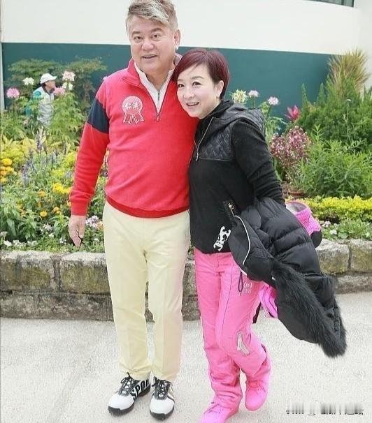 我问朋友陈百祥为什么隐瞒丁克真相46年他说了一句话，我听完后沉默了很久。