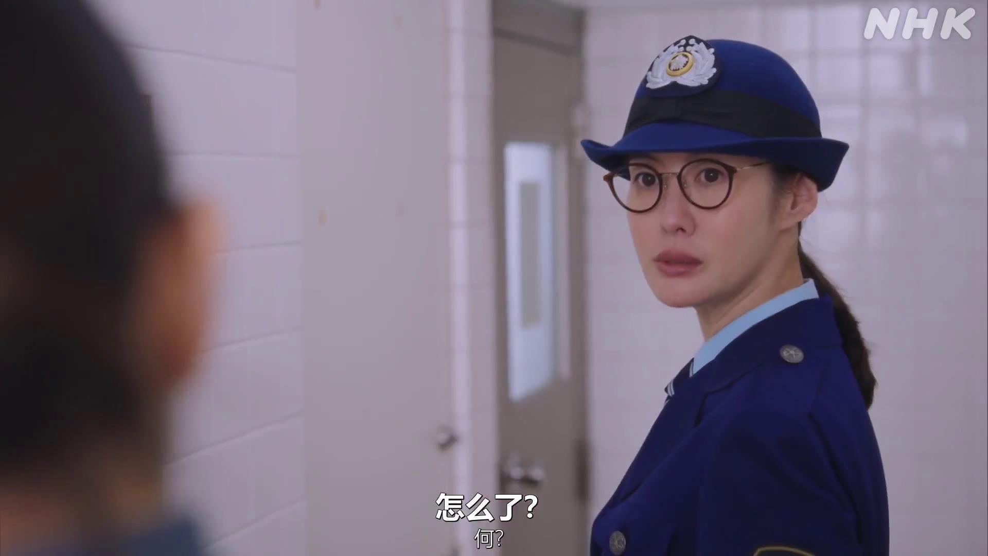 友阪理惠啊，她保持得还不错小池荣子其实年纪比她小，但是看起来都老了。狱其林三星