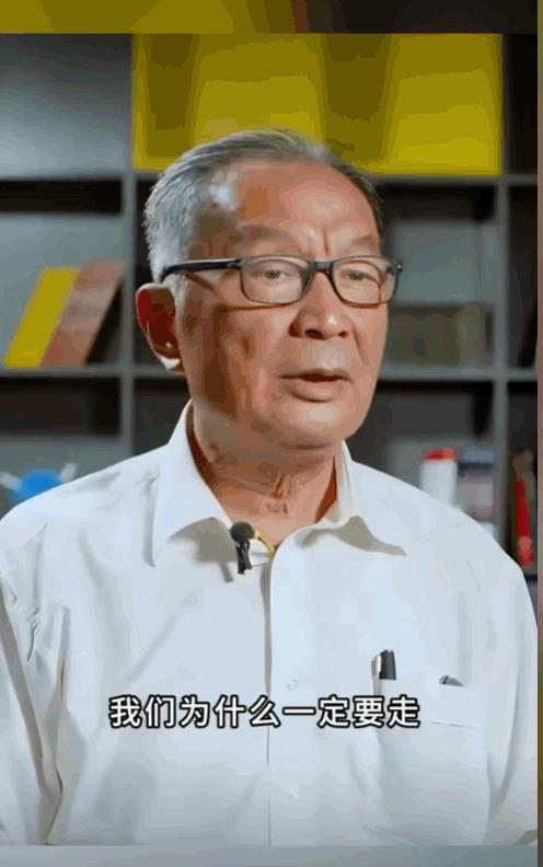 温铁军一语惊人：“我们为什么一定要走西方那条老路呢？把农民都赶进城，在城市搞低收
