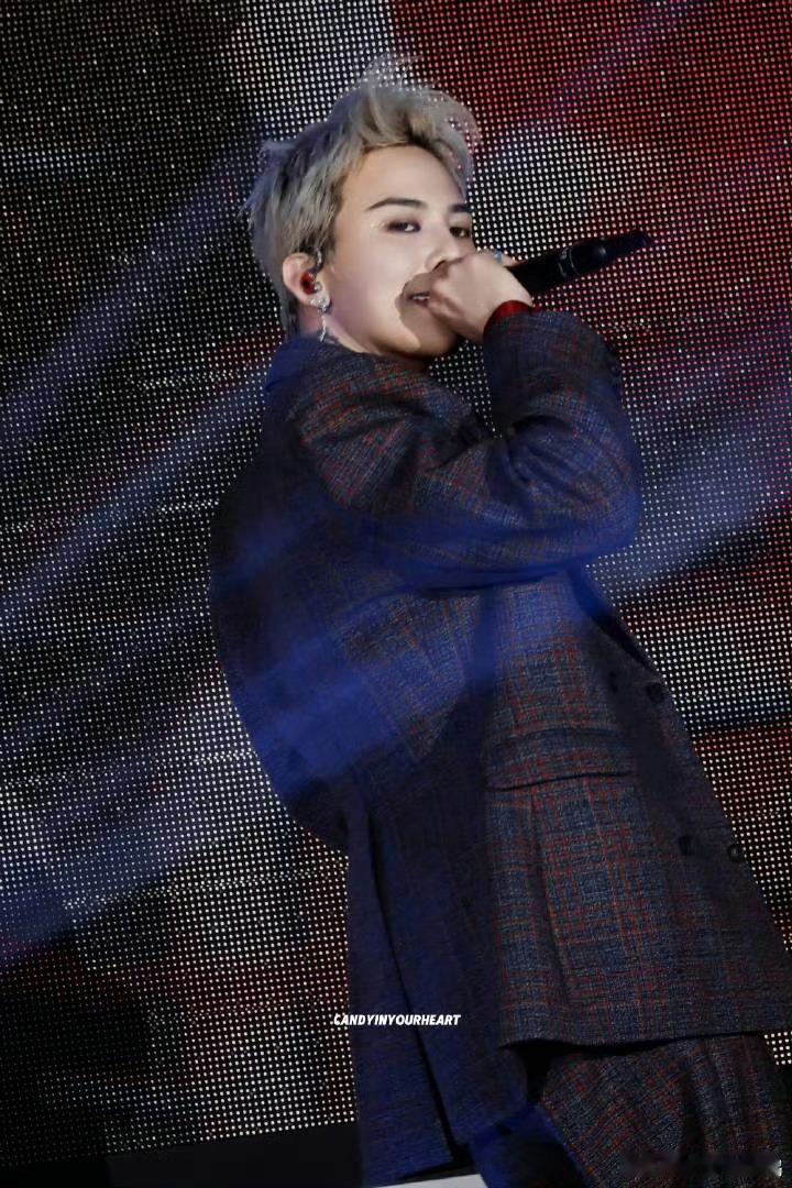 权志龙演唱会状态让一让让一让，真神驾到​​​