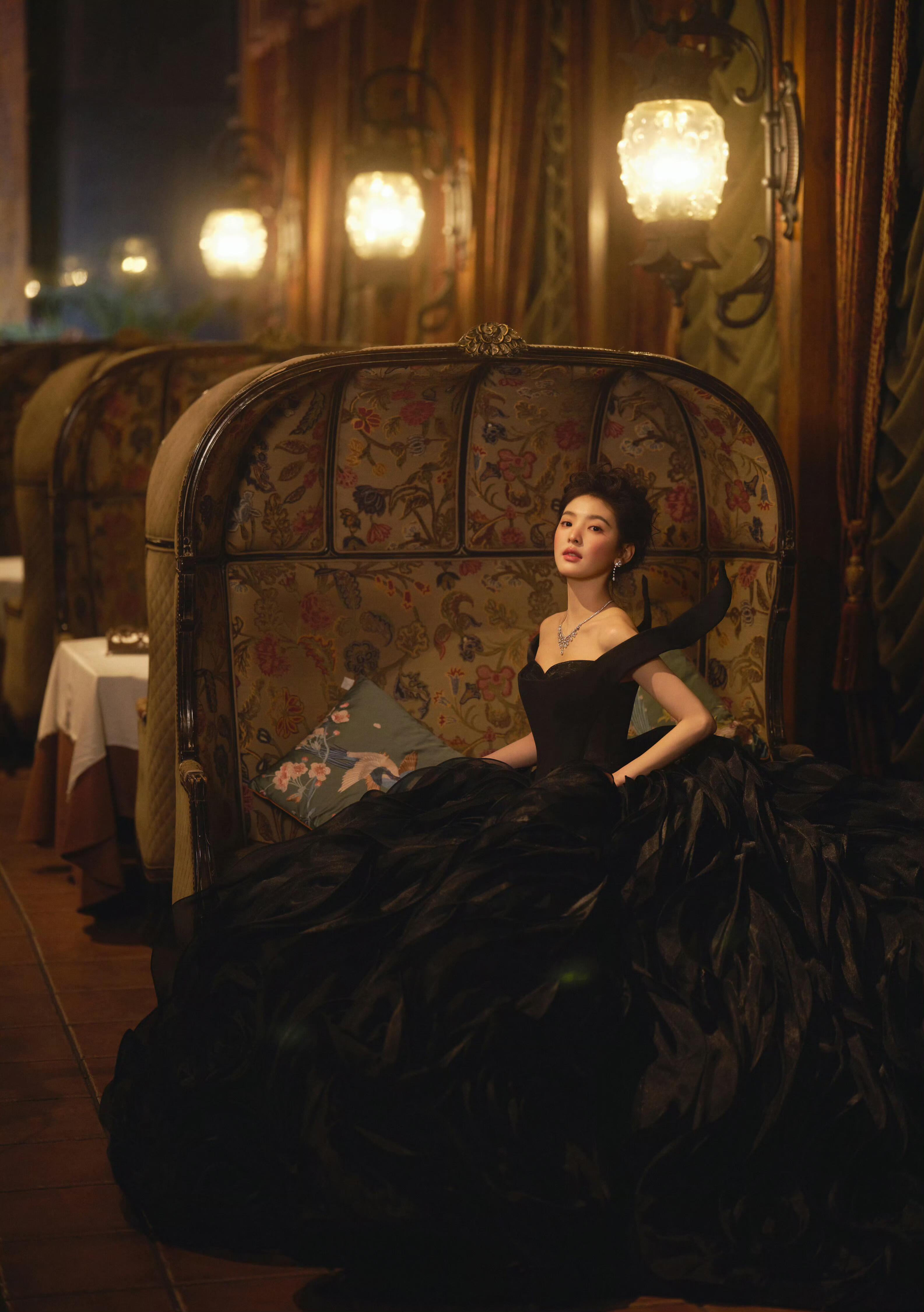 章若楠✖️2025微博之夜造型