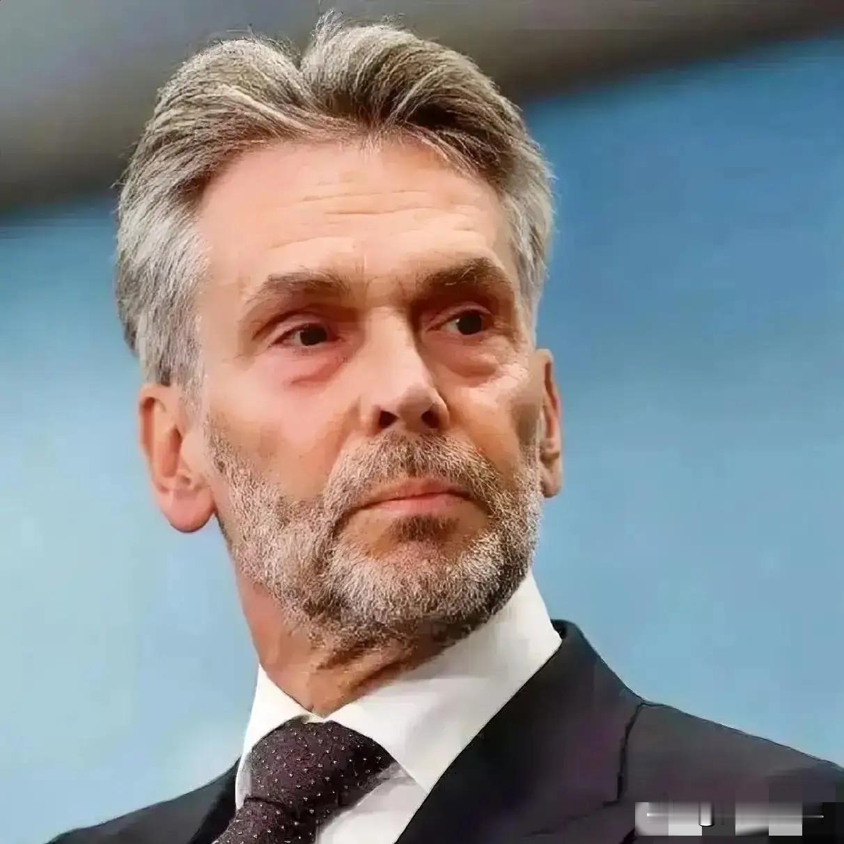 安世中国全面切换国产供应链，正式脱离荷兰母公司独立运营。​安世半导体中国子公司