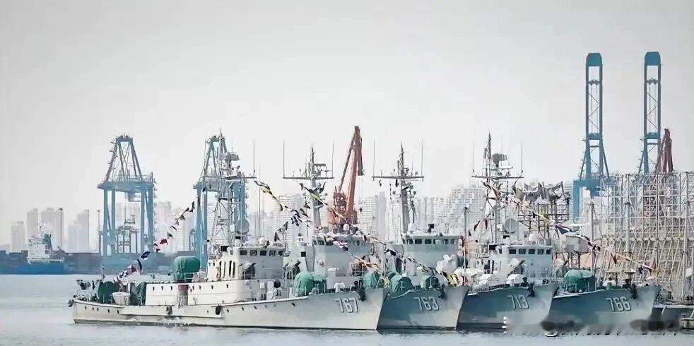 海军最后的037艇..037型猎潜艇，被称之为“黄水战列舰”，海上多面手，它