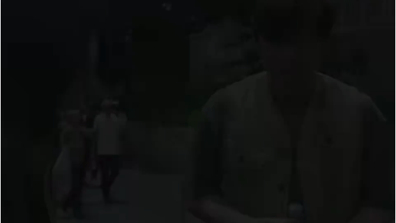 迷墙在演谁的中式家庭郭京飞和任素汐演技扎实出彩，把普通夫妻的日常演得入木三分，剧