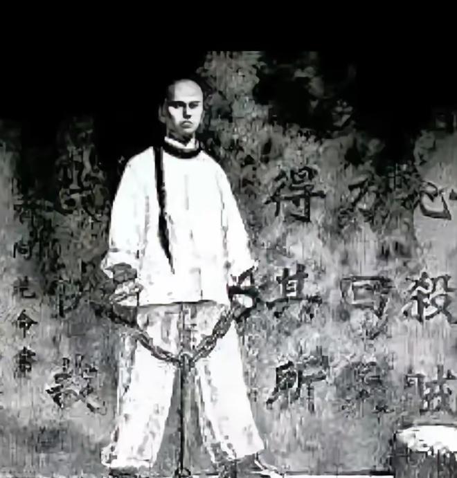 1898年，谭嗣同被活活砍了30刀，临死前，妻子哭得肝肠寸断说：“我想给你留个后