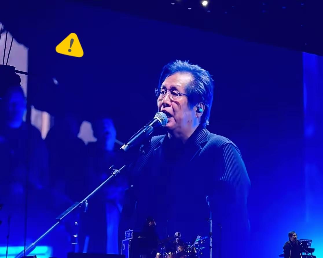 这回可算见识了啥叫“现世报”！“情怀不是遮羞布，翻车只怪自己拎不清！”郑智化这