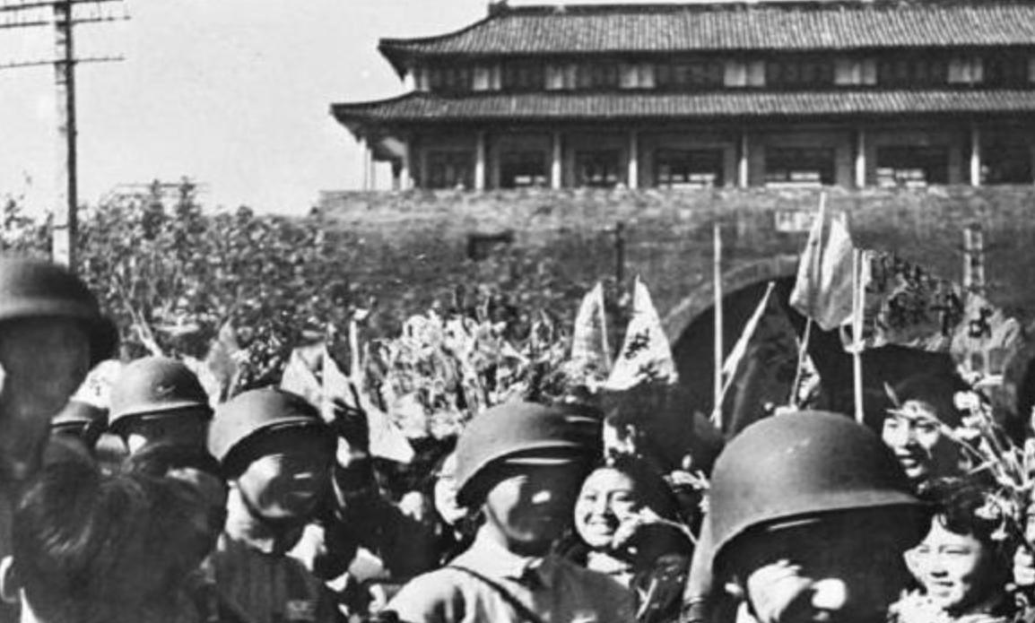 1949年3月，国民党师长王晏清起义前，给自己的舅舅邓昊明打了一通电话，询问我党