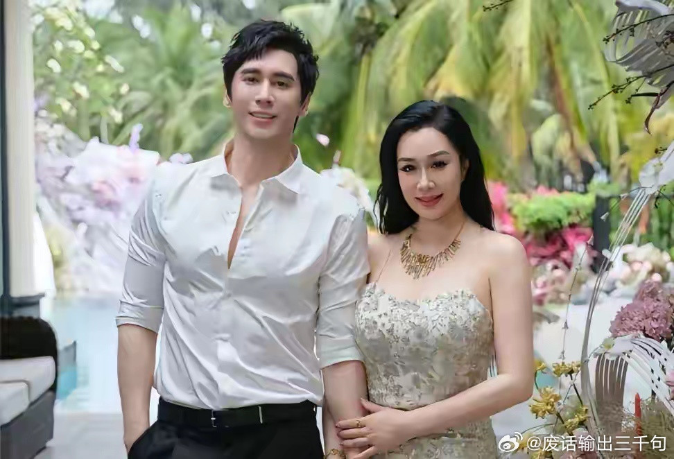 果然还是男人更了解男人，我问老公，钟丽缇离过婚，还有三个女儿，张伦硕怎么就钟情她