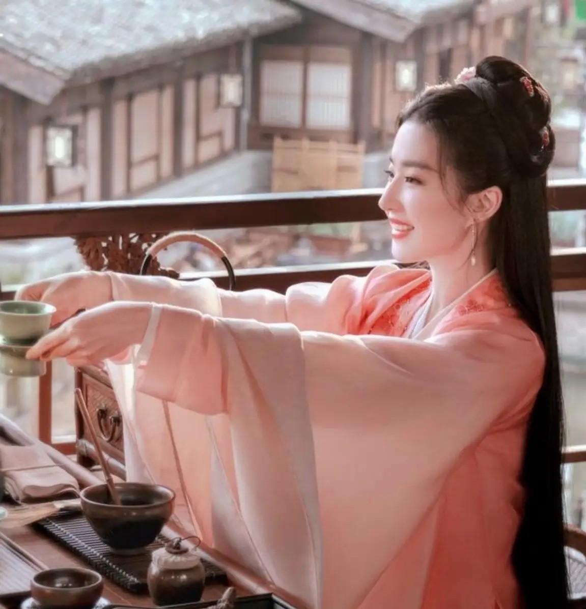 元朝文学家姚燧76岁时，和侍奉他沐浴的侍妾发生了关系。第二天，侍妾说：“您已年迈