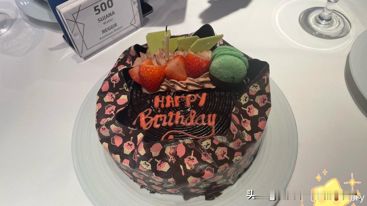 这个人情，让我怎么还？昨天儿子生日，准儿媳买了小蛋糕，切蛋糕时他随手发了朋友圈