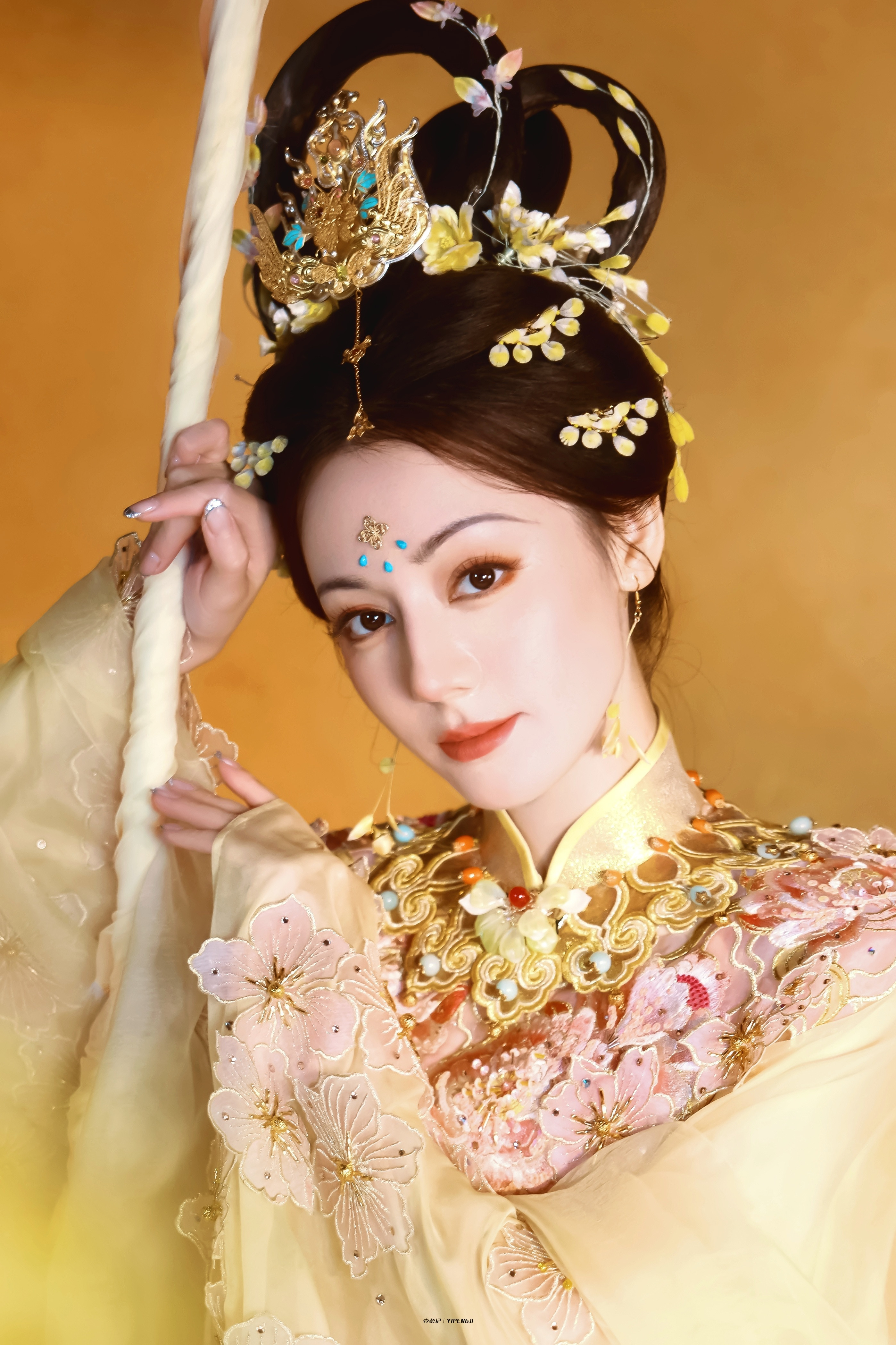 迪丽热巴中秋晚会造型嫦娥仙子·𝘿𝙞𝙡𝙧𝙖𝙗𝙖🎑​​​
