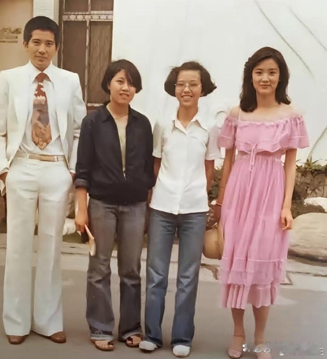 秦汉和林青霞年轻的时候。