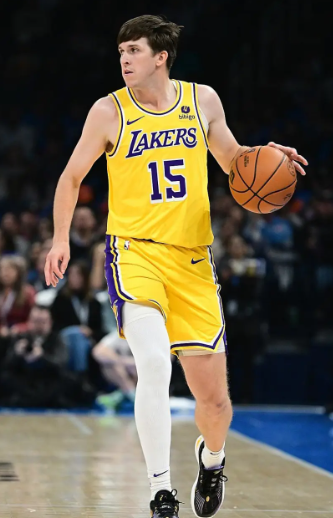 湖人现在确实不太需要小里这样的持球攻击手了，东契奇本来就是一球在手天下我有的球员