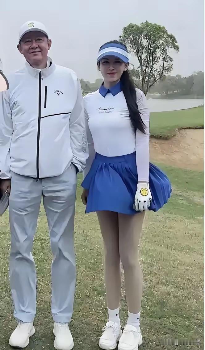 王志文老师谁都认识，老戏骨了。据说他在娱乐圈的地位，比影协主席陈道明老师都高