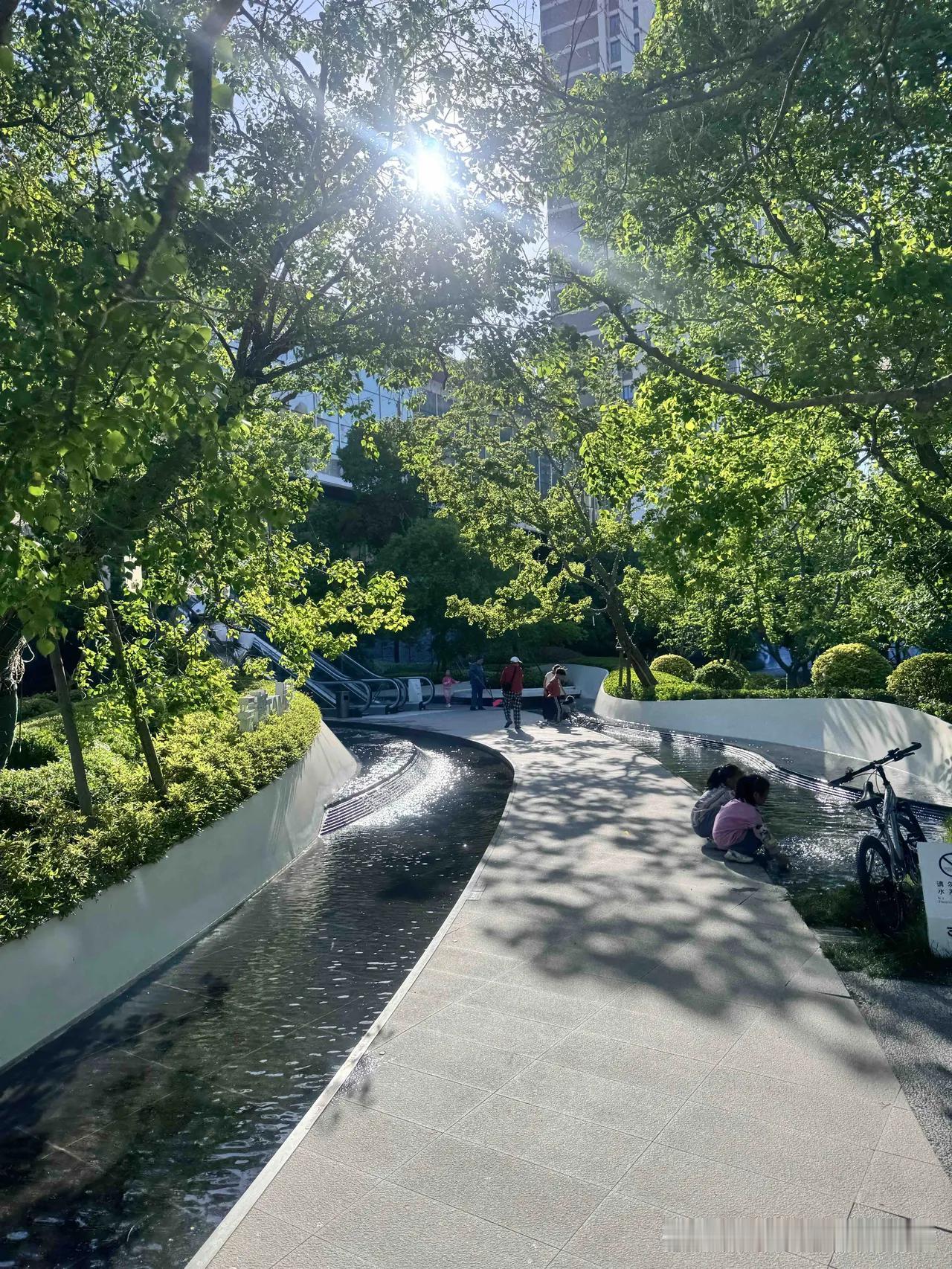 我越来越担心我爸了我爸今年已经74岁了，他现在感觉就和睡不醒一样，而且睡得还