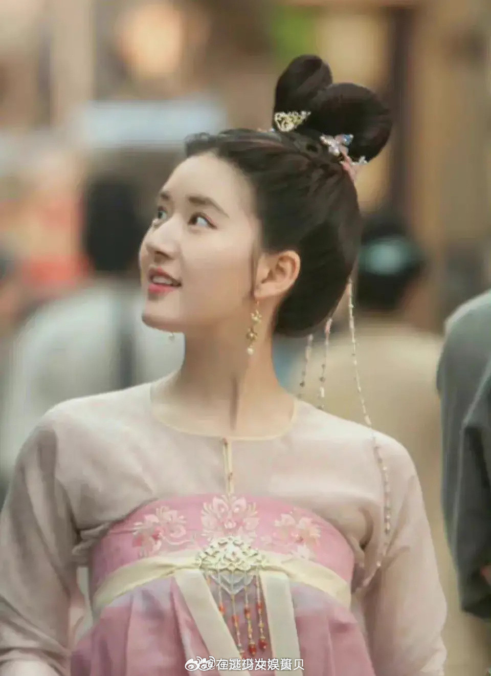 这么大的斜方肌，赵露思说没就没了？