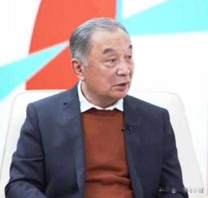 著名教授温铁军表示，乡村小学，几乎都倒闭完了，名义上是县城教育质量好，实际上是迫