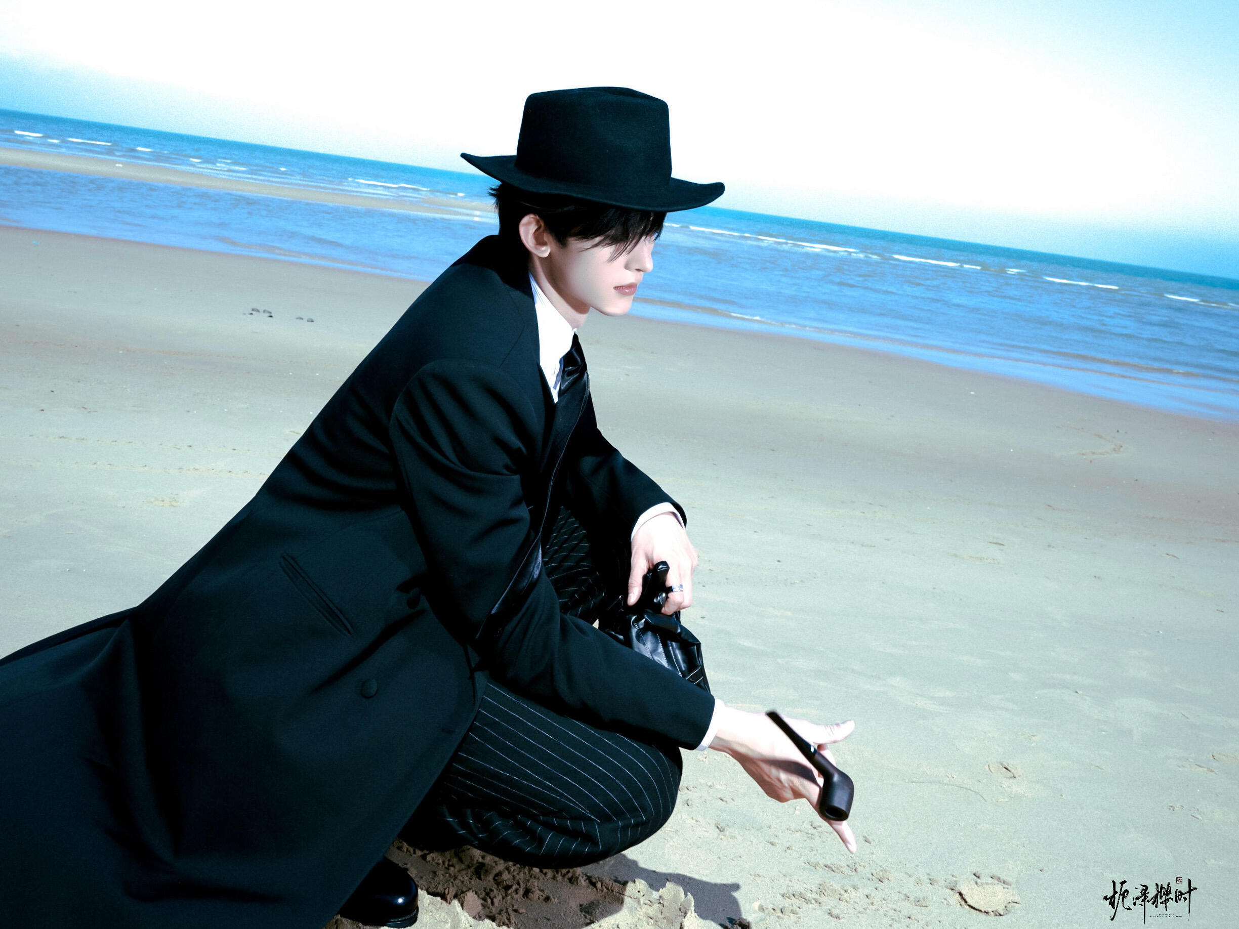 常华森帅哥你好其实我是迪迦奥特曼的人间体在上一次的战斗中我受伤了不能变