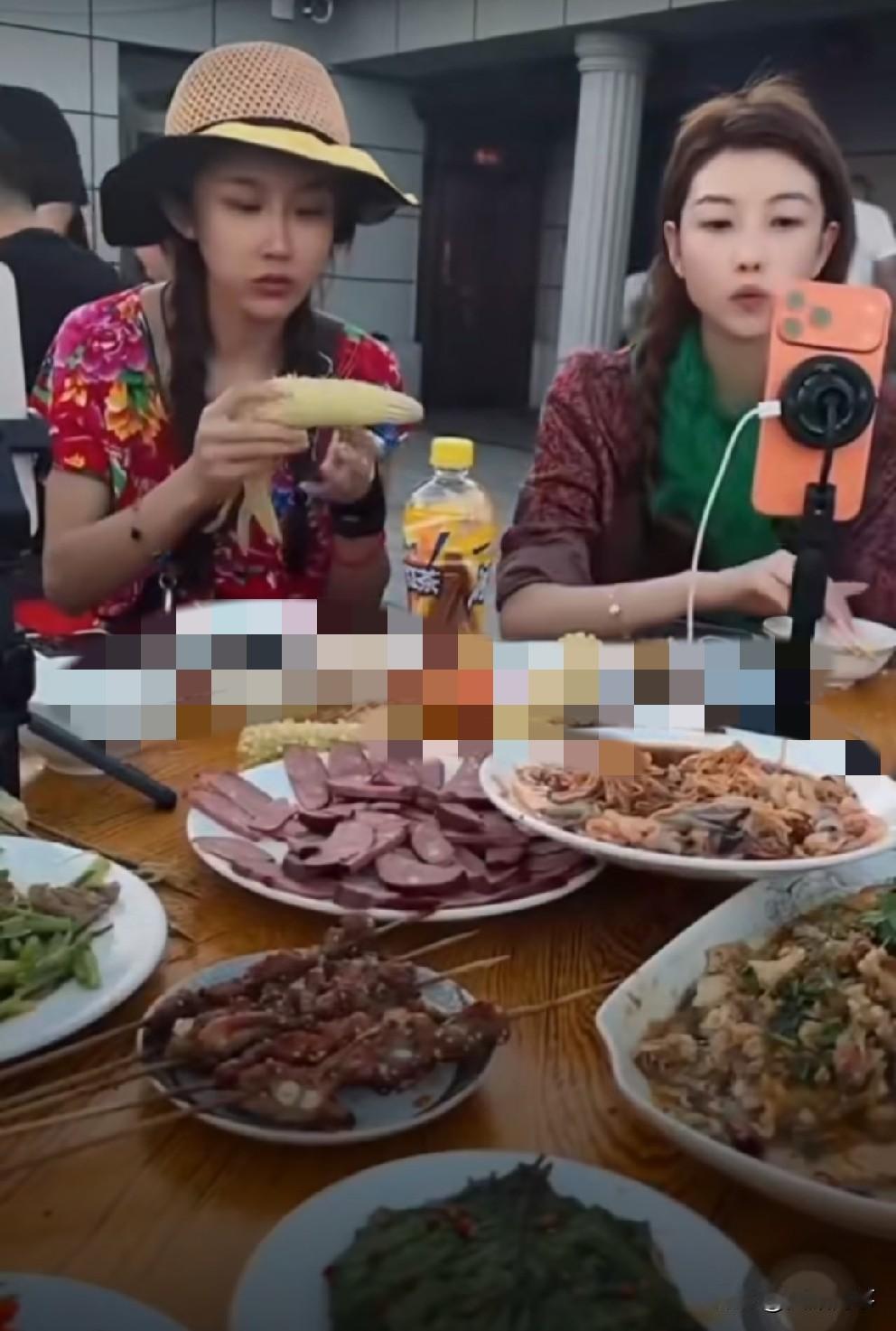 二驴当面呛怼驴爸，一句提问被驴爸寒心无语！驴姐嚎啕大哭支专场，情绪几度崩溃怒斥驴