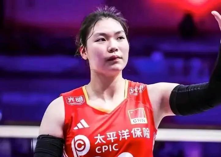 随着中国女排1：3波兰女排，二传张子萱与队内四大副攻全部失配，所谓的天才神话破灭
