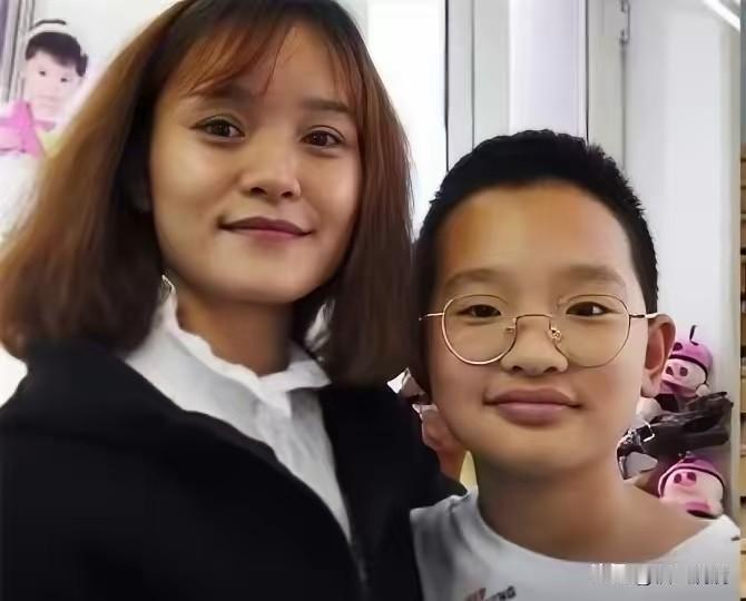 我不羡慕她的车和钱，就羡慕她“38岁被儿子催着歇”！钟美美说“妈你别找了，我