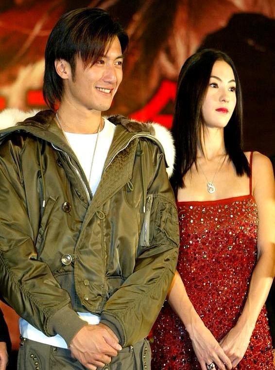 搞垮谢霆锋婚姻的根本不是那几张艳照，而是一口咕嘟冒泡的剧组大锅。当年王晶拍