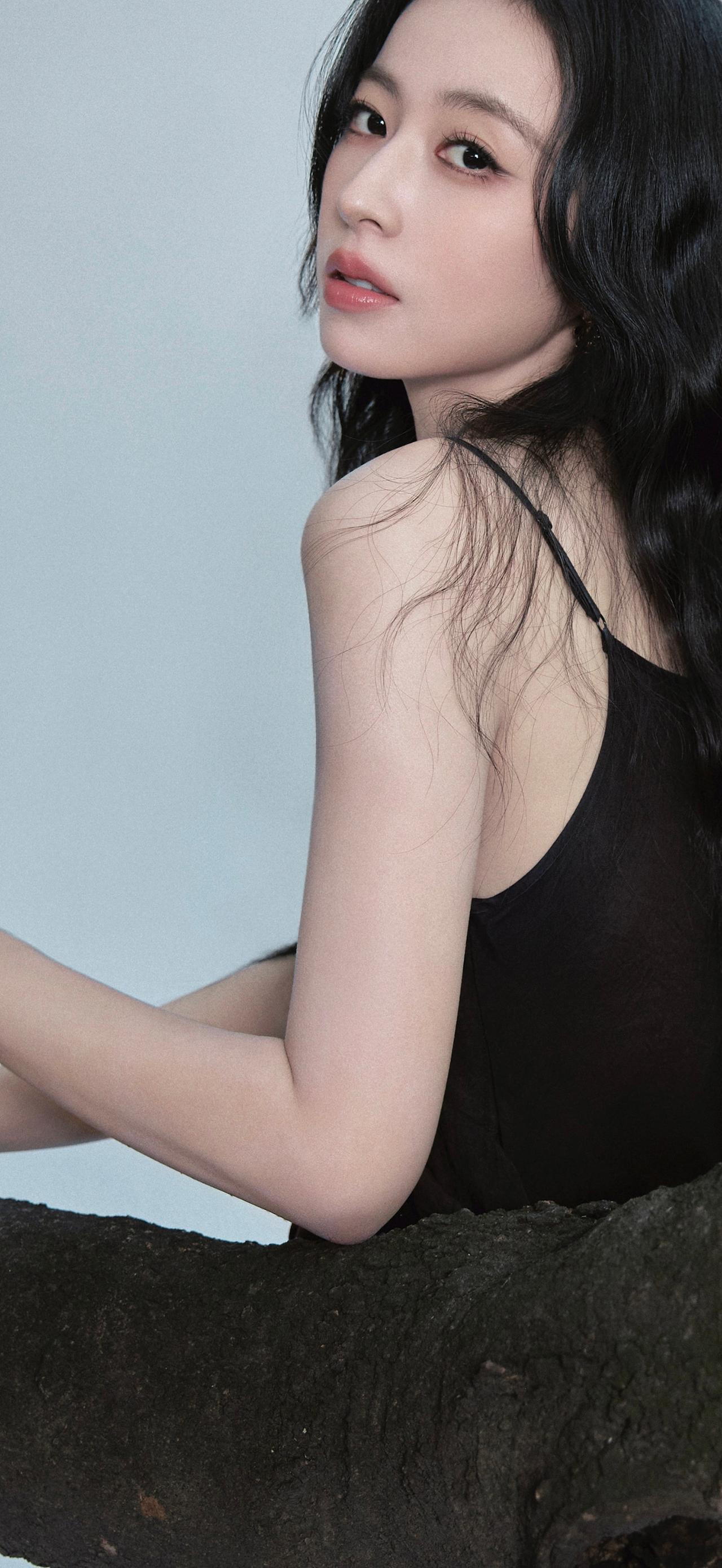 美女壁纸-第6055期-周雨彤