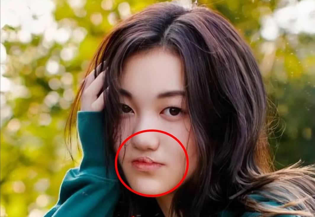 一觉睡醒！李亚鹏估计要发作了！他无论如何也想不到女儿李嫣的外表被推上