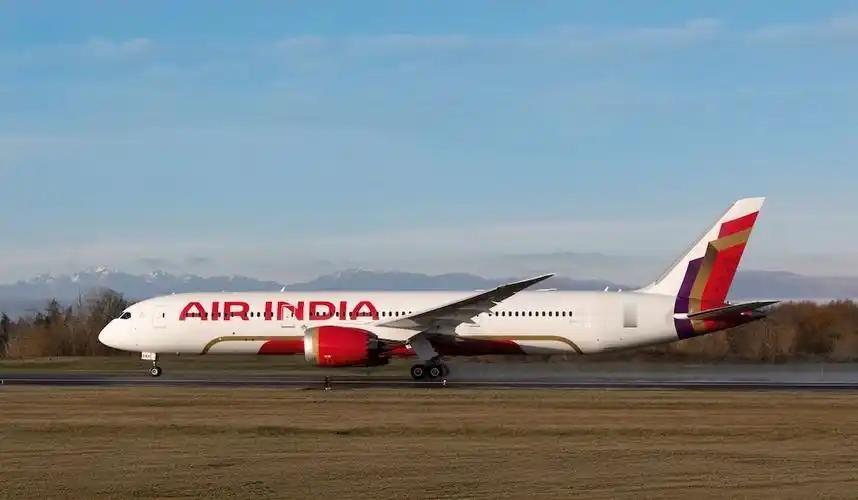 巨亏23亿美元。印度航空（AirIndia）在2025-26财年交出的这份成绩