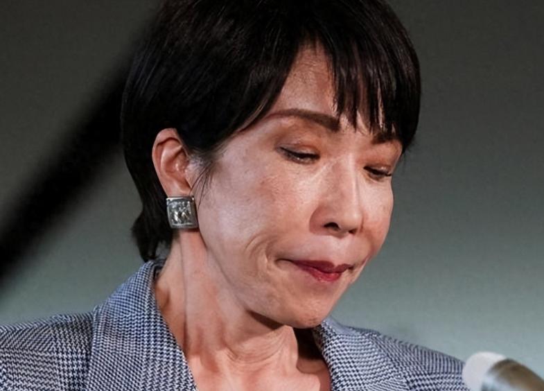 日本这回是真急了。中方把对日两用物项出口管制一收紧，日本企业立马感到不对劲，尤其